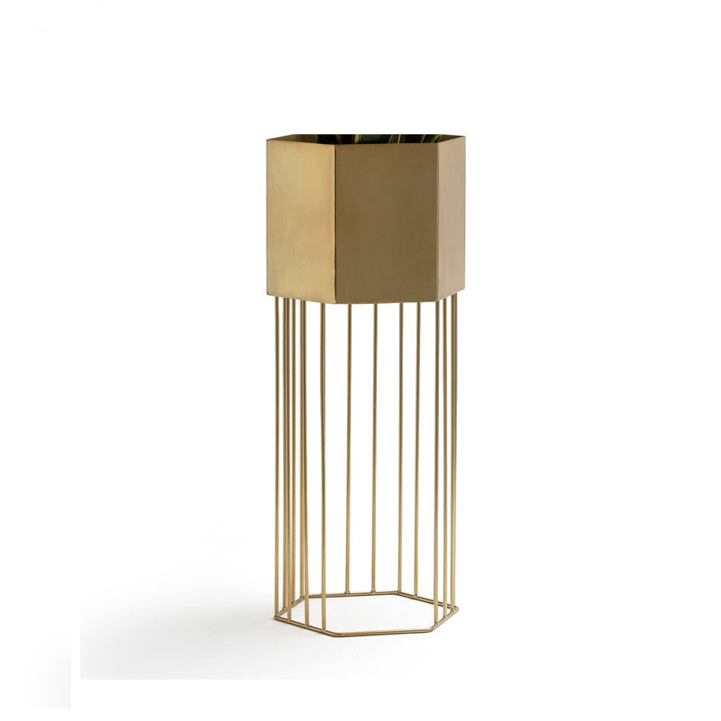 Ваза Vase On A Metal Stand Brass Латунь Ваза Vase On A Metal Stand Brass Латунь в Рязани | Loft Concept