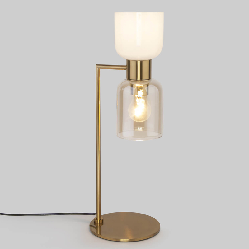 Настольная лампа Light maker studio white and smok brass Латунь Стекло Смок Белый в Рязани | Loft Concept 