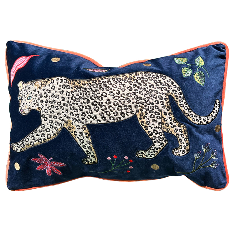 Декоративная подушка с вышивкой Panther Embroidery Cushion Темно-синий Мульти Декоративная подушка с вышивкой Panther Embroidery Cushion Темно-синий Мульти в Рязани | Loft Concept
