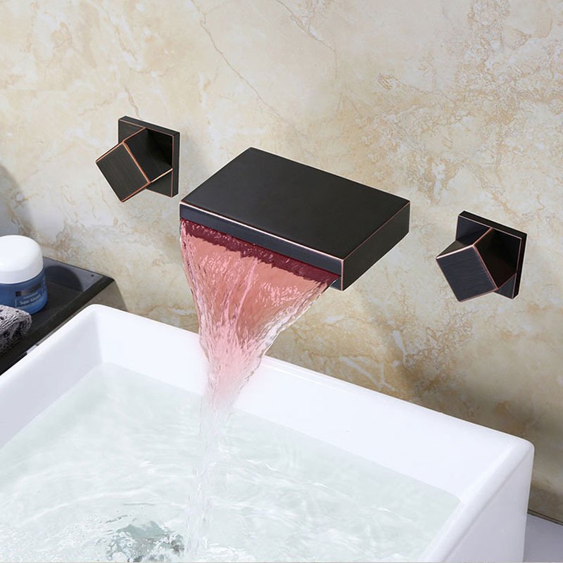 Смеситель с подсветкой для воды Led black cubes Черный Смеситель с подсветкой для воды Led black cubes Черный в Рязани | Loft Concept