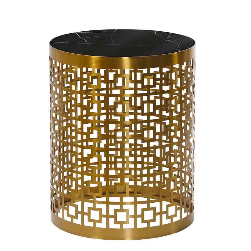 Приставной стол Artesia Side Table Table Black Глянцевое золото Черный Приставной стол Artesia Side Table Table Black Глянцевое золото Черный в Рязани | Loft Concept