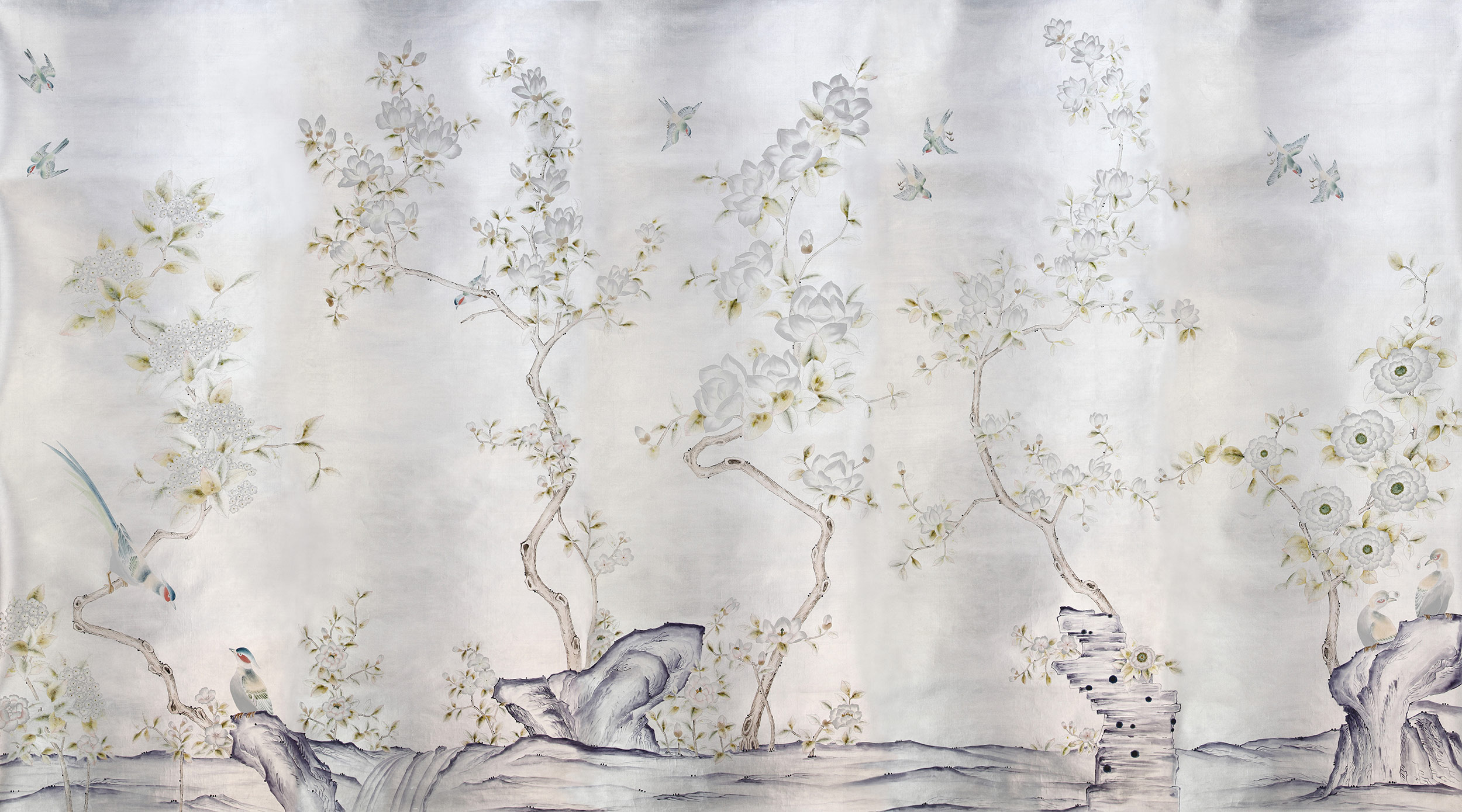 Обои ручная роспись Japanese Garden Special Colourway on Ocean Silver gilded silk Обои ручная роспись Japanese Garden Special Colourway on Ocean Silver gilded silk - постер Loft-Concept в Рязани