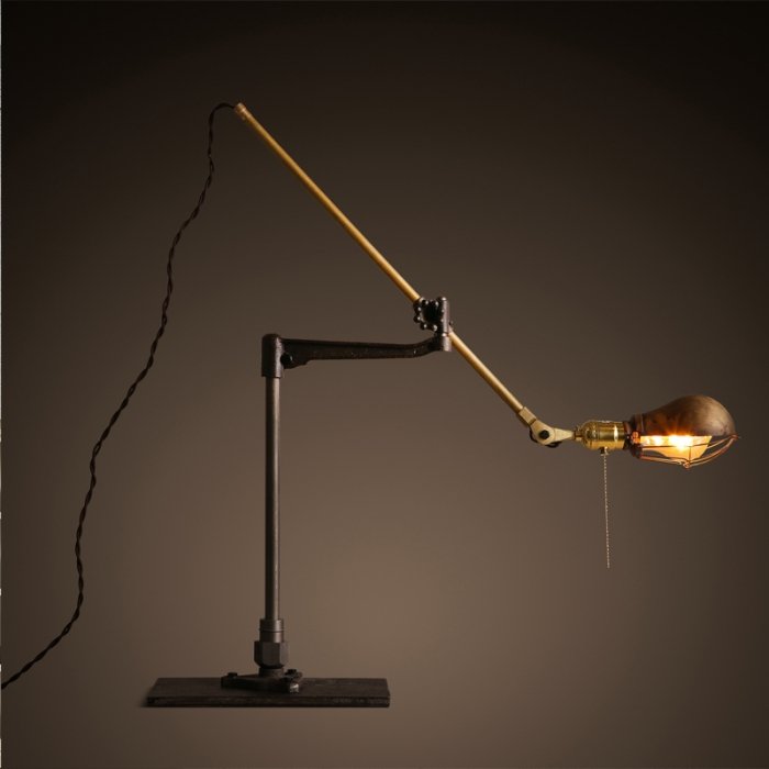 Настольный светильник Steampunk Extension Pole Table Латунь Черный Настольный светильник Steampunk Extension Pole Table Латунь Черный в Рязани | Loft Concept