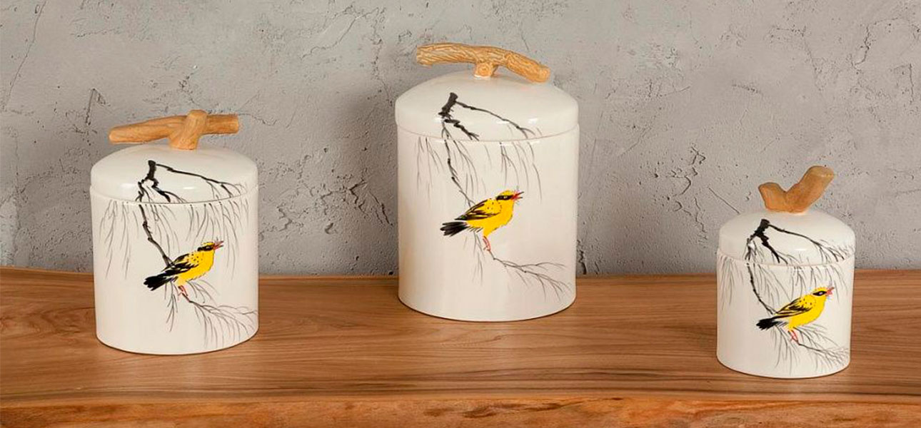 Ваза высокая с крышкой керамическая птица на ветке Ornament - фото