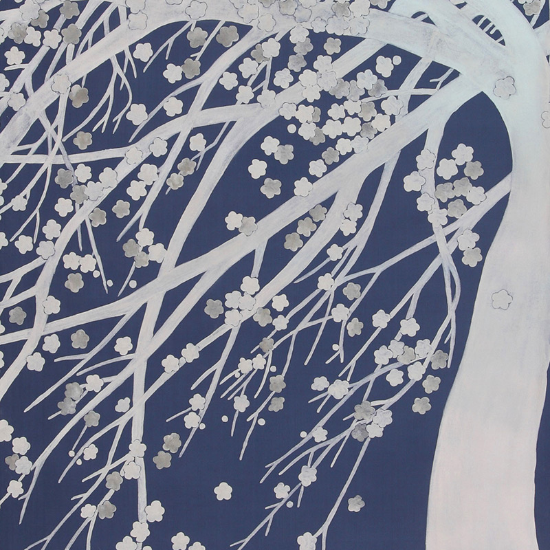 Обои ручная роспись в стиле Арт-деко Windswept Blossom Special Colourway on Dark Blue dyed silk  в Рязани | Loft Concept 