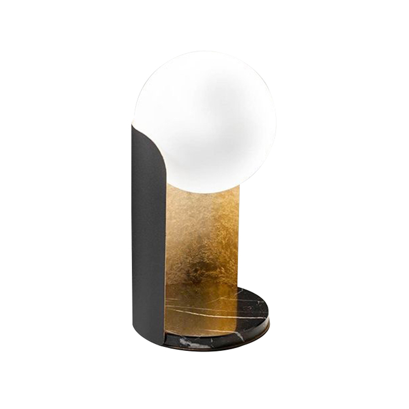 Настольная лампа Alta Table Lamp Золотой Черный Белый Настольная лампа Alta Table Lamp Золотой Черный Белый в Рязани | Loft Concept