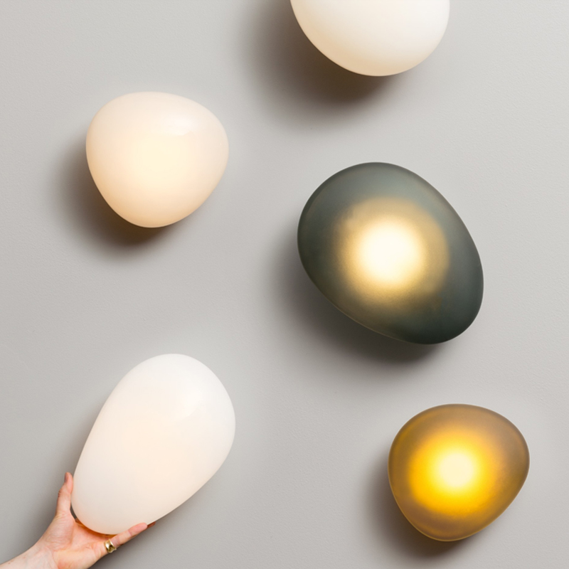 Бра ANDlight Pebble Ceiling Wall Белое матовое стекло Серый Янтарь (Amber) Бра ANDlight Pebble Ceiling Wall Белое матовое стекло Серый Янтарь (Amber) в Рязани | Loft Concept