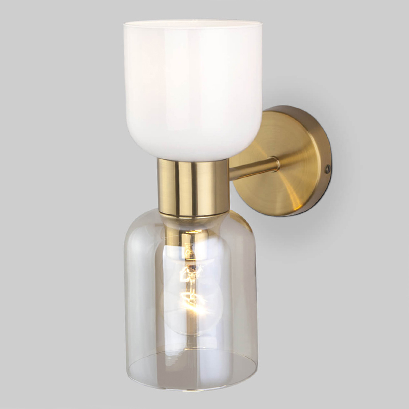 Бра Light maker studio Sconce white and smok brass Латунь Стекло Смок Белый Бра Light maker studio Sconce white and smok brass Латунь Стекло Смок Белый в Рязани | Loft Concept