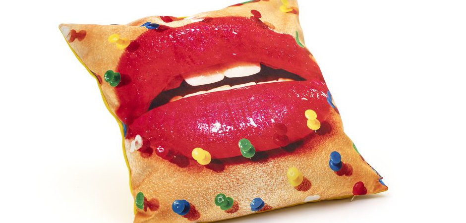 Подушка Seletti Cushion Mouth with pins Design: Toiletpaper Подушка Seletti Cushion Mouth with pins Design: Toiletpaper - Loft-Concept в Рязани