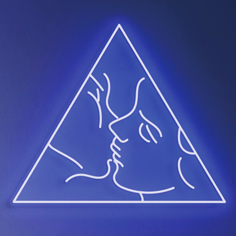 Неоновая настенная лампа Kiss Neon Wall Lamp Синий Синий Неоновая настенная лампа Kiss Neon Wall Lamp Синий Синий в Рязани | Loft Concept