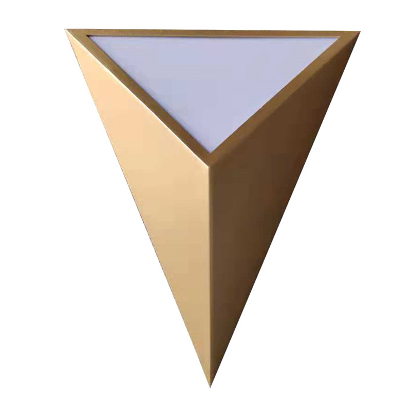 Настенный светильник в форме треугольника Convex Triangle Wall Lamp матовое золото Настенный светильник в форме треугольника Convex Triangle Wall Lamp матовое золото в Рязани | Loft Concept