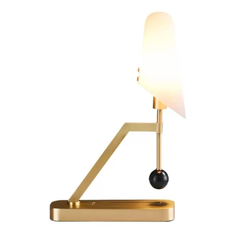 Настольная лампа Gold table lamp with stone Золотой Белый Настольная лампа Gold table lamp with stone Золотой Белый в Рязани | Loft Concept