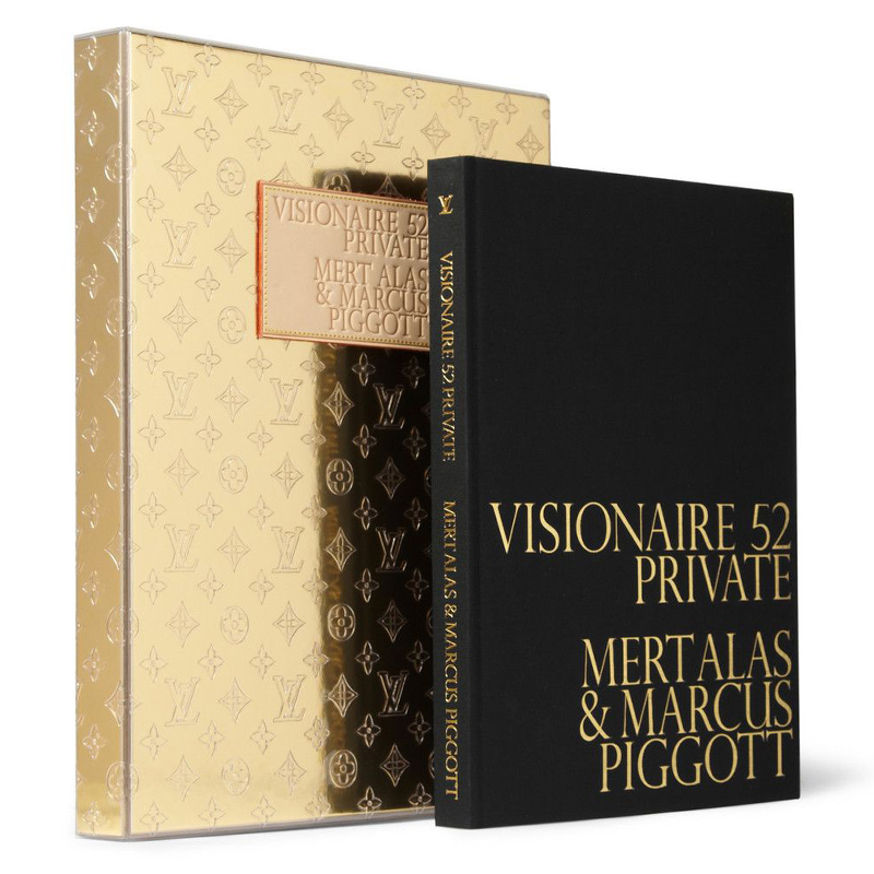 Книга VISIONAIRE 52 PRIVATE LOUIS VUITTON Книга VISIONAIRE 52 PRIVATE LOUIS VUITTON в Рязани | Loft Concept