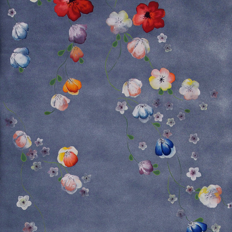 Обои ручная роспись Falling Flowers Standard colourway on Flash metallic silk Обои ручная роспись Falling Flowers Standard colourway on Flash metallic silk в Рязани | Loft Concept