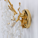 Бра золотого цвета с ветвями и белыми овальными стеклянными подвесками Droplet Chandelier варинант исполнения - 6 | Loft Concept в Рязани