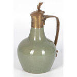 Кувшин зеленого цвета из фарфора с бронзовой крышкой и изогнутой ручкой Eden Garden porcelain and bronze варинант исполнения - 2 | Loft Concept в Рязани