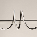 Люстра линейная черного цвета с волнообразным металлическим элементом Luke Lampco Tracer Lamp варинант исполнения - 3 | Loft Concept в Рязани