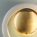 Бра с бежевым текстурным кольцом и латунным шаром в центре Tactile  варинант исполнения - 6 | Loft Concept в Рязани