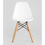 Пластиковый стул на ножках из массива бука Eames Small White варинант исполнения - 4 | Loft Concept в Рязани
