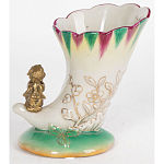 Ваза из фарфора с бронзовой фигуркой ангела Eden Garden porcelain and bronze варинант исполнения - 2 | Loft Concept в Рязани