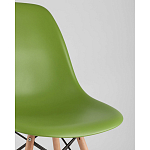 Пластиковый стул на ножках из массива бука Eames Green варинант исполнения - 2 | Loft Concept в Рязани