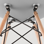 Пластиковый стул на ножках из массива бука Eames Cappuccino варинант исполнения - 9 | Loft Concept в Рязани