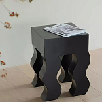 Дизайнерский журнальный стол чёрный с ножками волнистой формы Egopi варинант исполнения - 1 | Loft Concept в Рязани