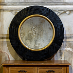 Зеркало в черной фактурной раме с золотым кантом Summon the Light варинант исполнения - 4 | Loft Concept в Рязани