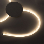 Люстра белого цвета с тремя изогнутыми светодиоидными плафонами Luke Lampco Tracer Lamp варинант исполнения - 5 | Loft Concept в Рязани