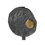 Столик приставной с абстрактным основанием и акцентом в виде золотистого диска Heavenly Space варинант исполнения - 5 | Loft Concept в Рязани