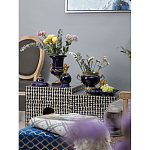 Ваза темно-синяя фарфоровая на бронзовой подставке с ажурным ободком и изогнутыми ручками Eden Garden варинант исполнения - 5 | Loft Concept в Рязани