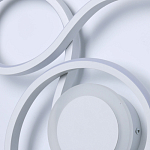 Бра белого цвета с изогнутыми световыми линиями и круглым основанием Luke Lampco Tracer Lamp варинант исполнения - 5 | Loft Concept в Рязани