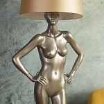 Лампа MANNEQUIN LAMP с абажуром руки на талии варинант исполнения - 8 | Loft Concept в Рязани