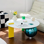 Дизайнерский журнальный стол с круглой белой столешницей на 3-х геометрических ножках Tajefox варинант исполнения - 2 | Loft Concept в Рязани