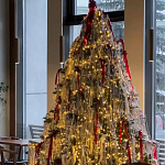 Комплект Новогодней Елки вместе с серебряной мишурой и красными лентами варинант исполнения - 2 | Loft Concept в Рязани