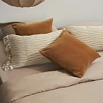 Чехол на подушку горчичного цвета с бахромой и объемным узором Ethnic mix варинант исполнения - 7 | Loft Concept в Рязани