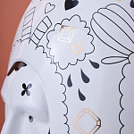 Ваза с декоративными лицами и графическими элементами в виде сердец и символов Faces of Imagination варинант исполнения - 9 | Loft Concept в Рязани