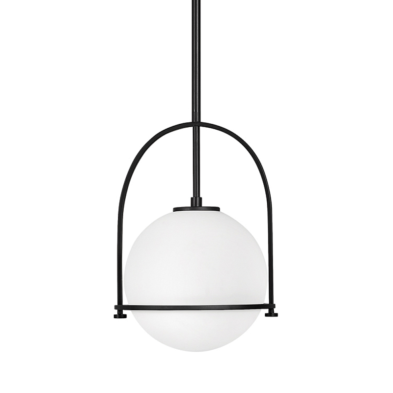 Подвесной светильник с белым плафоном в форме шара в арочной подвеске Hinkley Латунь Белый Черный Никель в Рязани | Loft Concept 