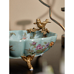 Блюдо из голубого фарфора с бронзовой птичкой Blue Garden варинант исполнения - 6 | Loft Concept в Рязани