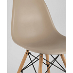 Пластиковый стул на ножках из массива бука Eames Beige варинант исполнения - 2 | Loft Concept в Рязани