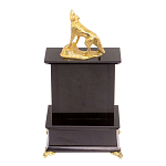 Часы настольные с декором в виде волка из натурального камня Офиокальцит Wolf Stone Clock варинант исполнения - 4 | Loft Concept в Рязани