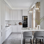 Подвесной светильник со стеклянными плафоном в виде шара и золотыми деталями & Coombes варинант исполнения - 4 | Loft Concept в Рязани