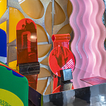 Настольное дизайнерское зеркало Poltronova Vanitas Rosso Franci Mirror and Photo Holder варинант исполнения - 7 | Loft Concept в Рязани