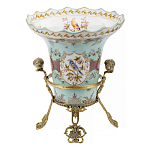 Ваза из голубого фарфора с рисунком птиц и цветов и декоративными элементами Blue Garden варинант исполнения - 1 | Loft Concept в Рязани