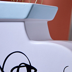 Ваза плоская белая с абстрактными черными линиями в форме лиц Faces of Imagination варинант исполнения - 5 | Loft Concept в Рязани