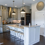 Подвесной светильник с круглым белым плафоном в индустриальном стиле Feiss варинант исполнения - 7 | Loft Concept в Рязани