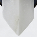 Бра черного цвета металлическое с вертикальным плафоном из алебстра Alora варинант исполнения - 3 | Loft Concept в Рязани