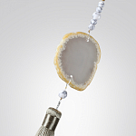 Торшер с шарообразным плафоном из белого стекла с подвеской из камня и длинной кисточкой Agatelle варинант исполнения - 5 | Loft Concept в Рязани