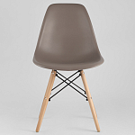 Пластиковый стул на ножках из массива бука Eames Cappuccino варинант исполнения - 3 | Loft Concept в Рязани