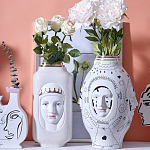Ваза с декоративными лицами и графическими элементами в виде сердец и символов Faces of Imagination варинант исполнения - 2 | Loft Concept в Рязани
